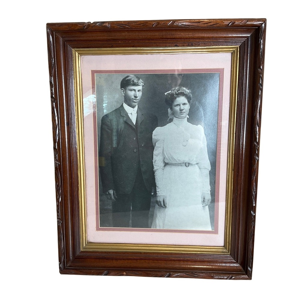 Antique Edwardian Wedding Portrait Carved Wood Gilt Frame Black White Photo